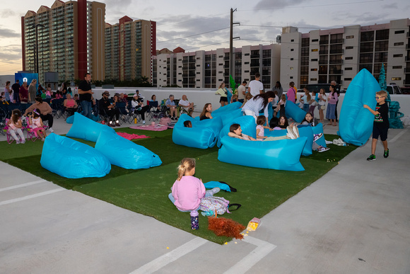 Rooftop Family Movie Night at Gateway (01-27-2024)-10