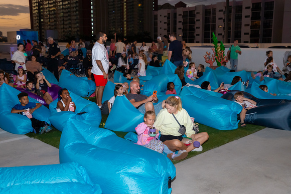 Rooftop Family Movie Night at Gateway (01-27-2024)-13