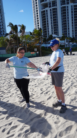 Employee Beach Cleanup 4.22.19 _MCT_ 23