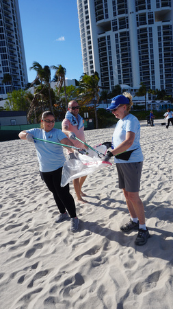 Employee Beach Cleanup 4.22.19 _MCT_ 133